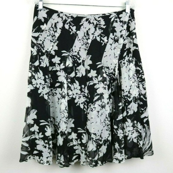 Banana Republic Dresses & Skirts - Banana Republic Womens Skirt 100% Silk Pleated 6